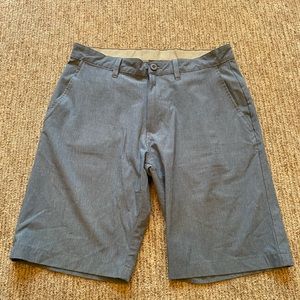 Burnside Mens Shorts Size 32
In great condition 
Smoke free home
